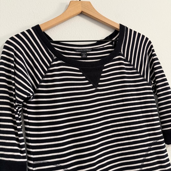 Banana Republic - Striped Top - Picture 2 of 8